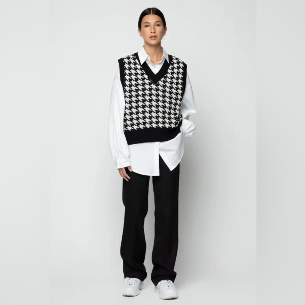 OAK + FORT houndstooth sweater vest .